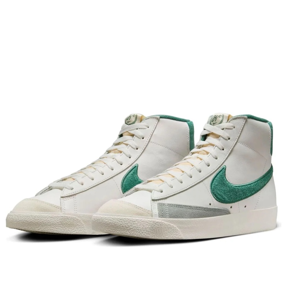 Nike  mid ‘77 blazer resort and sport Forest Green velour check